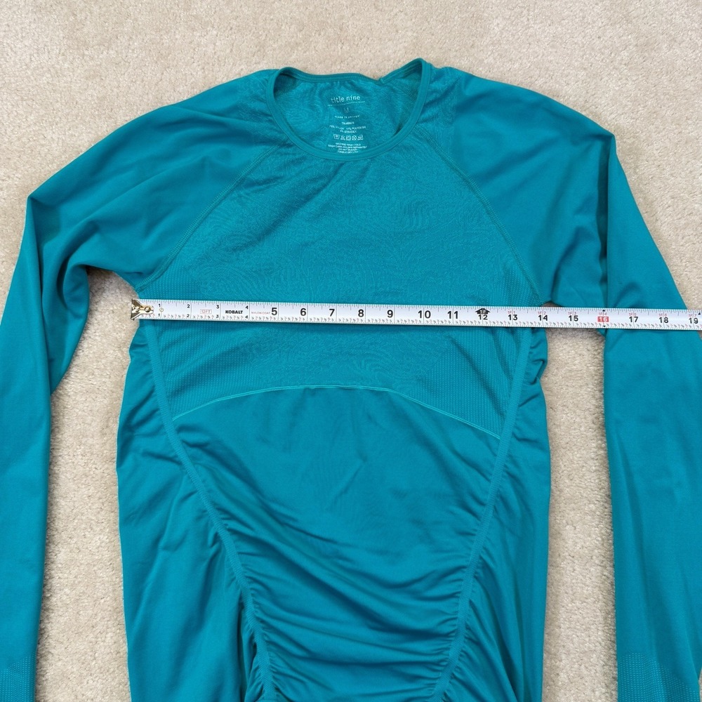 Title Nine Prowess Base Layer Shirt Women's M Teal Green Ruched Nylon Polyester - Picture 4 of 7